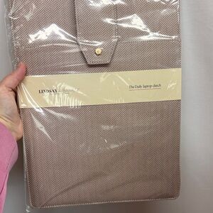 NWT Lindsay Albanese laptop sleeve clutch bag
